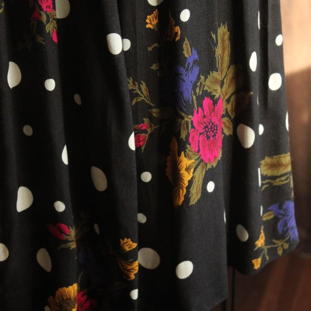 Vintage 1980s 1990s Skirt, Norton McNaughton Petites Polka Dot and Floral - Picture 5 of 12